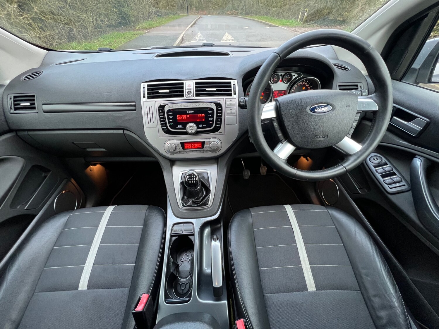 Used Ford Kuga 2011 for sale - 77370766: Photo 16