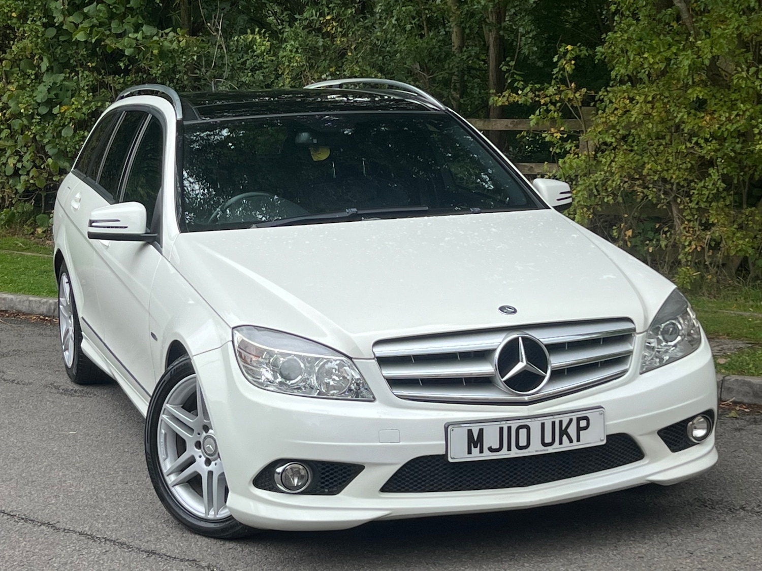 Used Mercedes-Benz C Class 2010 for sale - 76130377: Photo 1