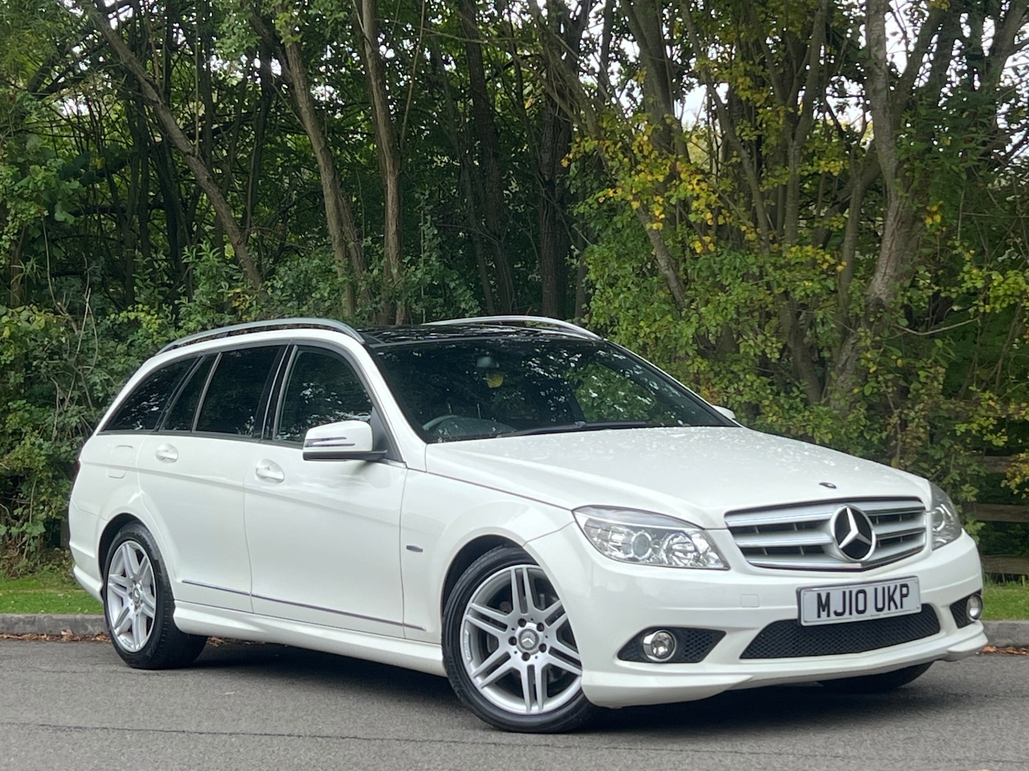 Used Mercedes-Benz C Class 2010 for sale - 76130377: Photo 3