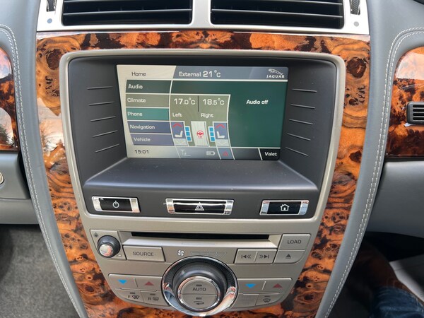 Used Jaguar XK 2011 for sale - 75608507: Photo 19