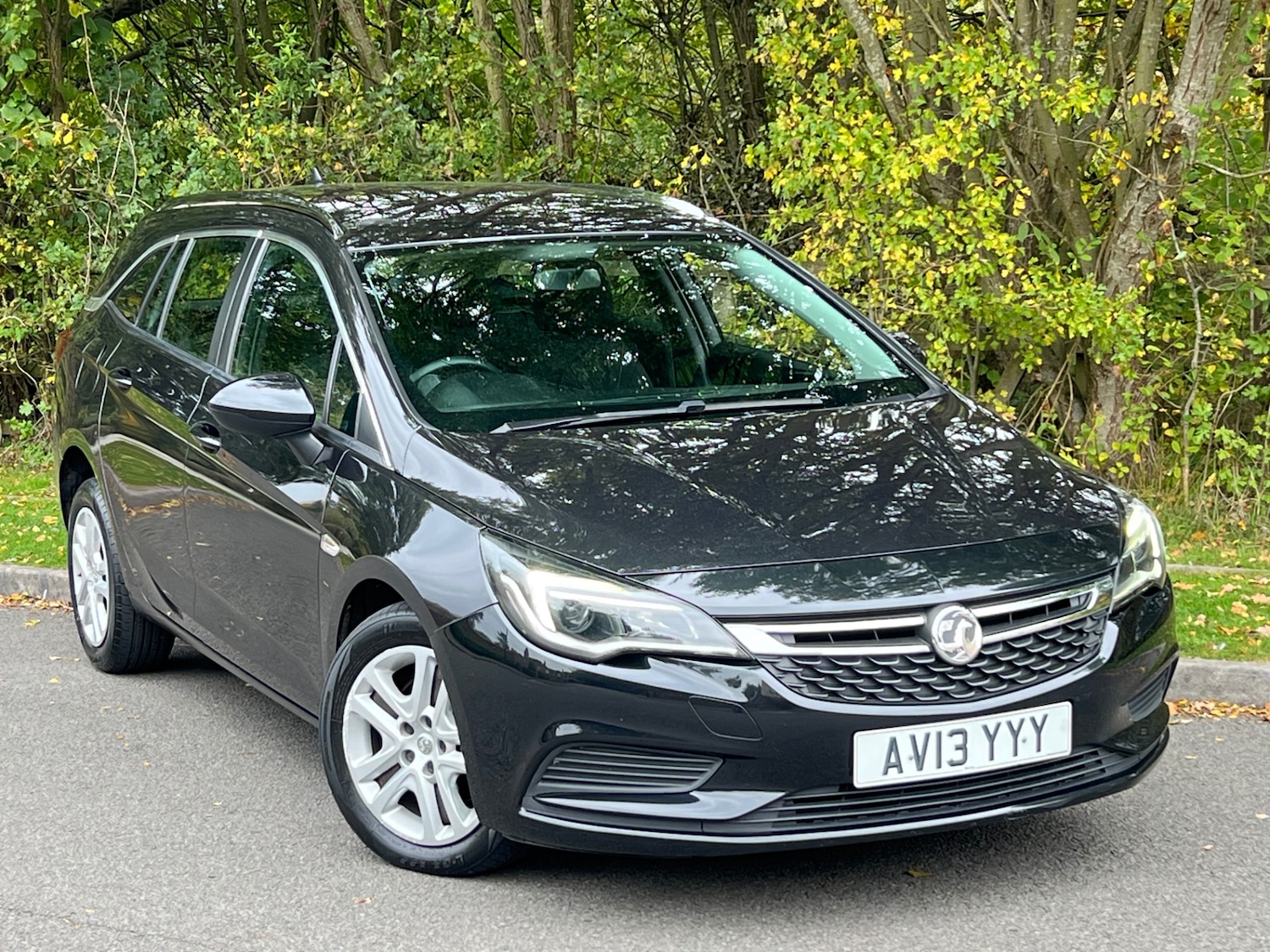Used Vauxhall Astra 2016 for sale - 76557747: Photo 1