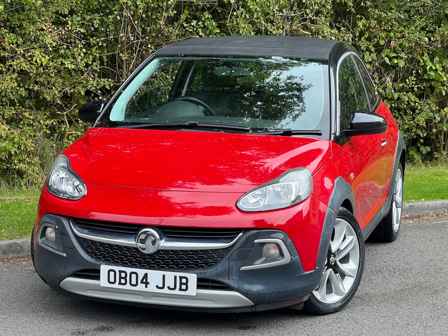 Used Vauxhall Adam 2015 for sale - 76082878: Photo 2