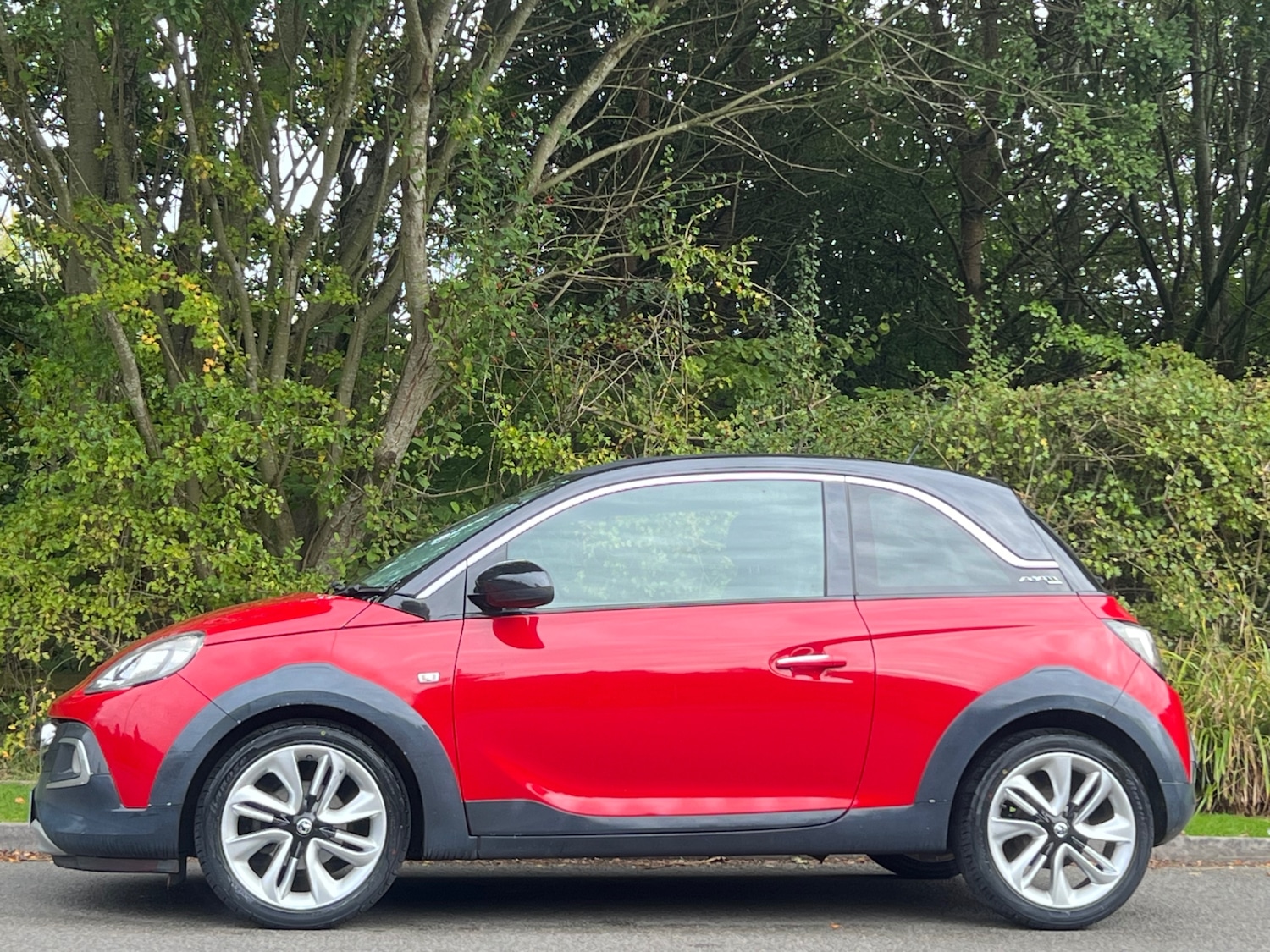 Used Vauxhall Adam 2015 for sale - 76082878: Photo 6