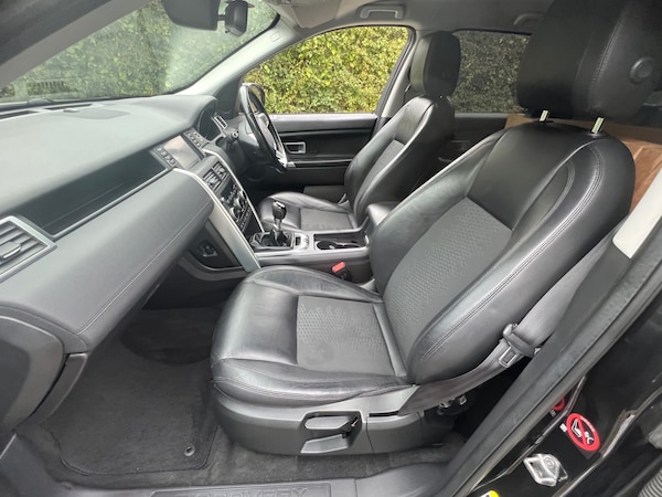 Used Land Rover Discovery Sport 2017 for sale - 76082888: Photo 12