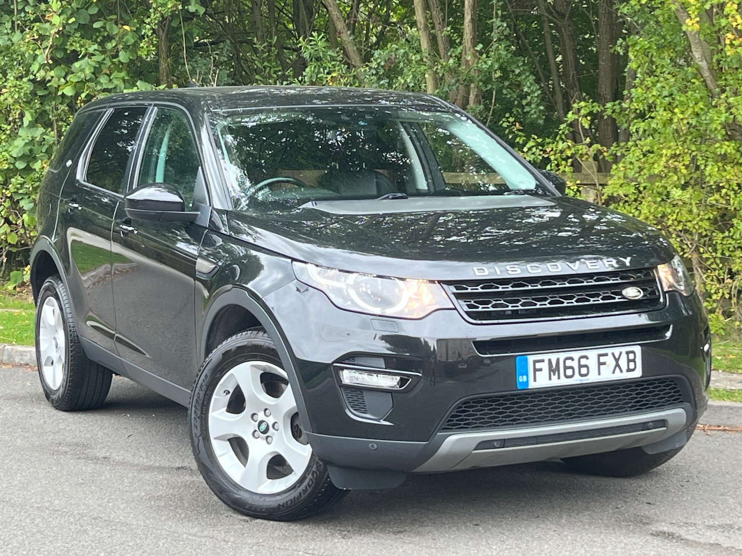 Used Land Rover Discovery Sport 2017 for sale - 76082888: Photo 3