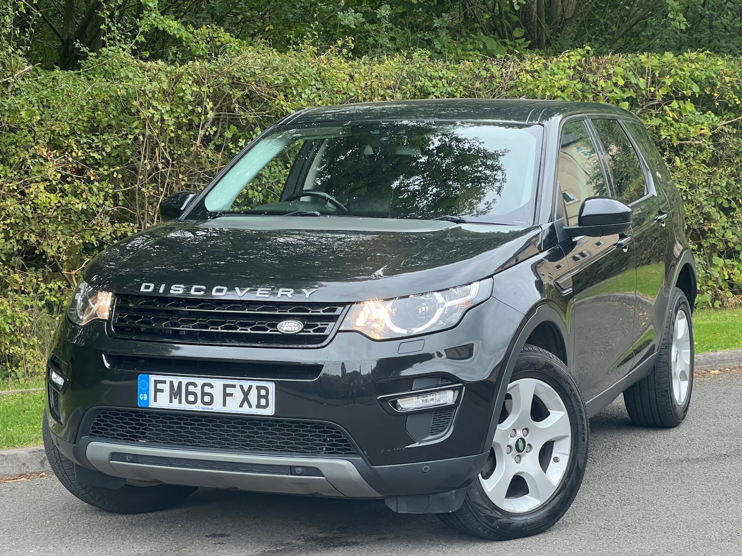 Used Land Rover Discovery Sport 2017 for sale - 76082888: Photo 4