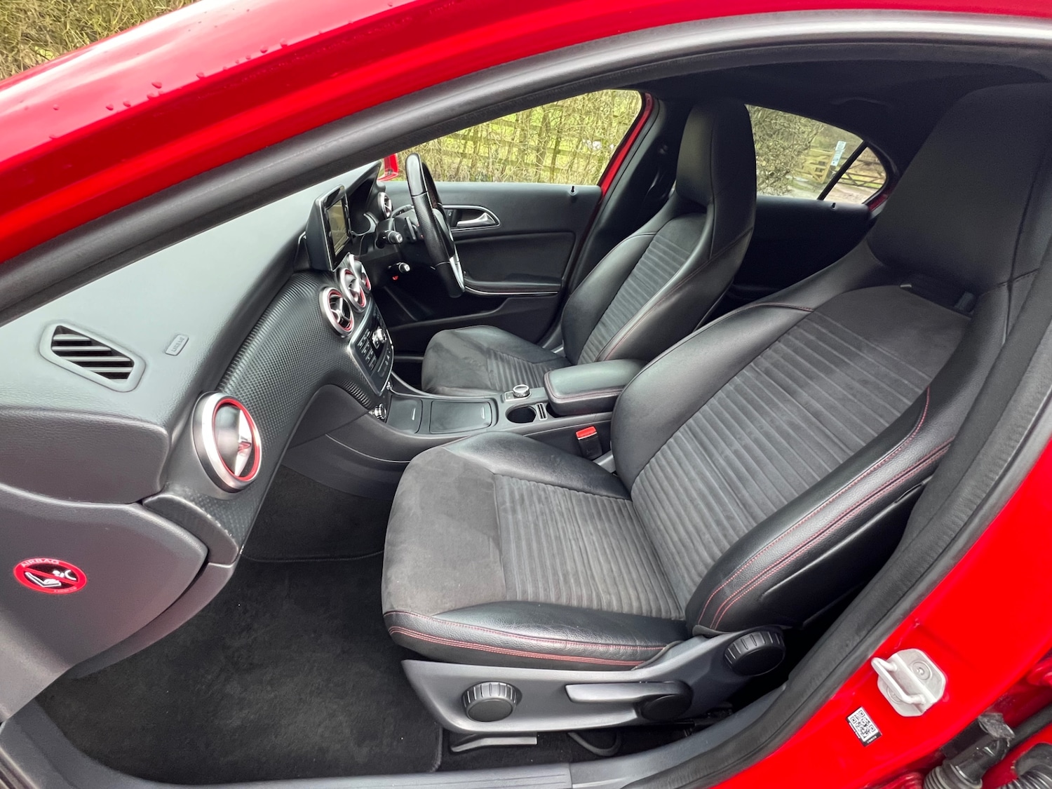 Used Mercedes-Benz A-Class 2013 for sale - 77393426: Photo 15