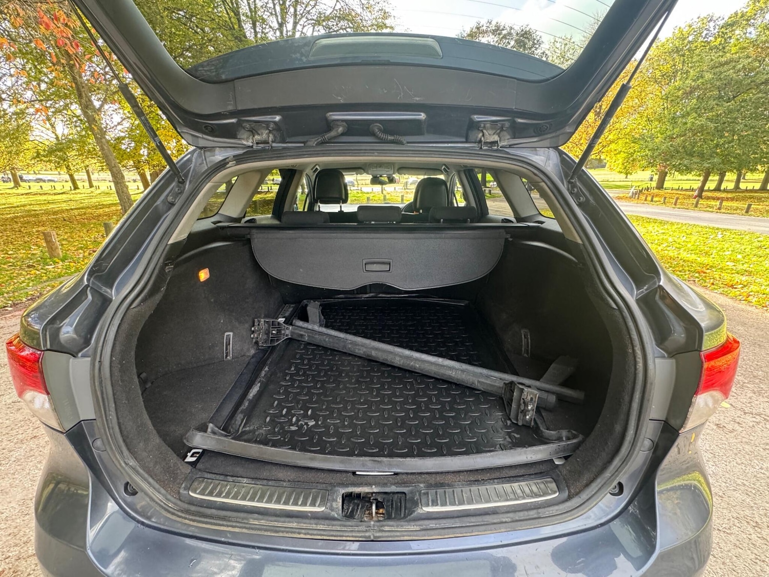 Used Toyota Avensis 2012 for sale - 76409213: Photo 15