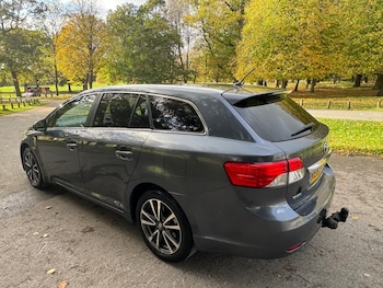 Used Toyota Avensis 2012 for sale - 76409213: Photo
