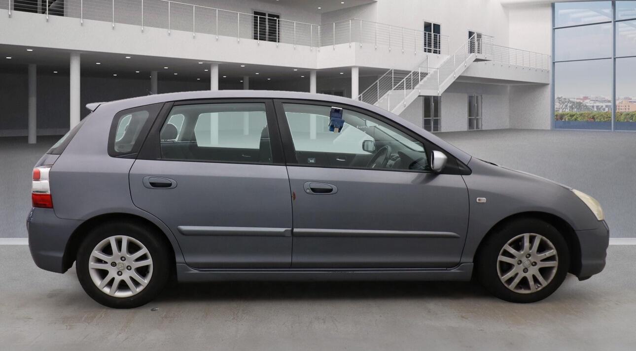 Used Honda Civic for sale - 76537930: Photo 5