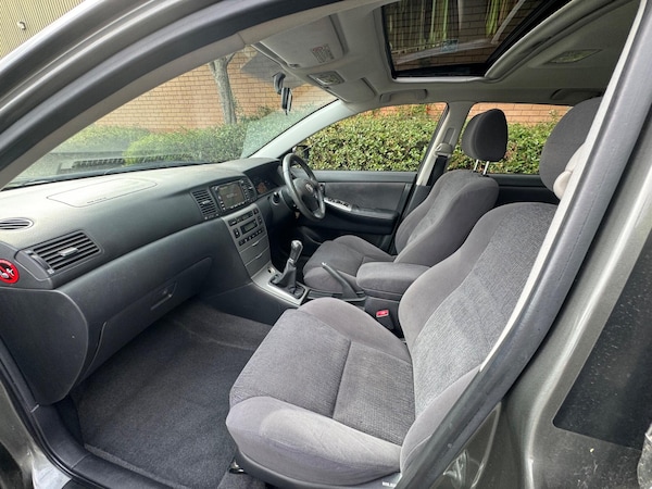 Used Toyota Corolla 2004 for sale - 76109272: Photo 11