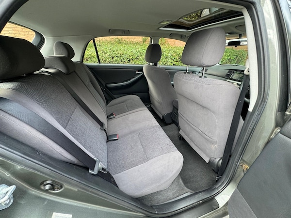 Used Toyota Corolla 2004 for sale - 76109272: Photo 16
