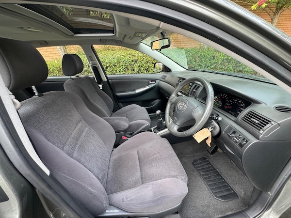 Used Toyota Corolla 2004 for sale - 76109272: Photo 9