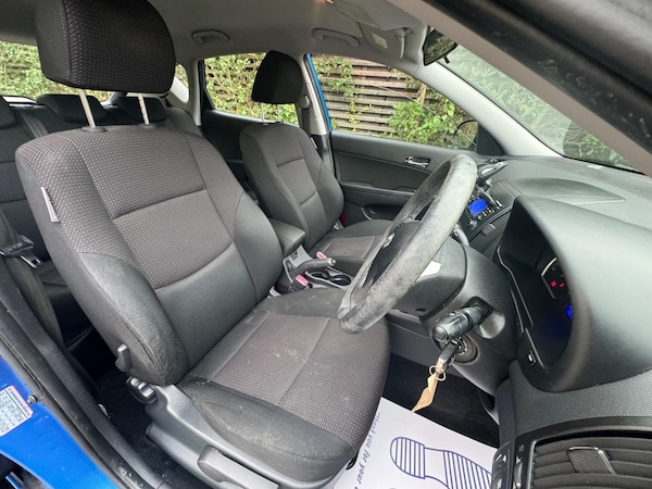 Used Hyundai i30 2010 for sale - 76318210: Photo 10