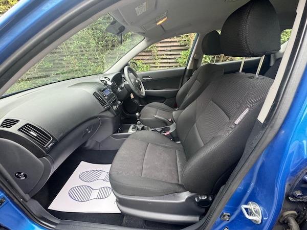Used Hyundai i30 2010 for sale - 76318210: Photo 11