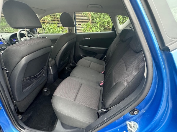 Used Hyundai i30 2010 for sale - 76318210: Photo 15