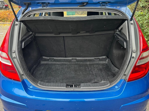 Used Hyundai i30 2010 for sale - 76318210: Photo 17