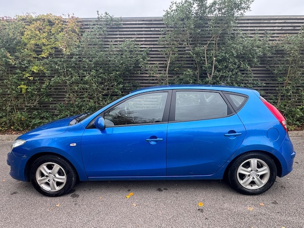 Used Hyundai i30 2010 for sale - 76318210: Photo 8