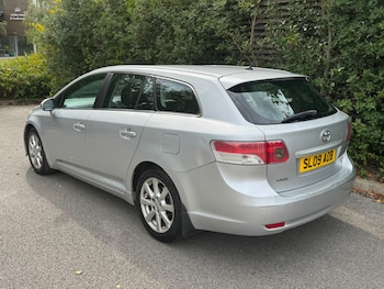 Used Toyota Avensis 2009 for sale - 76083697: Photo