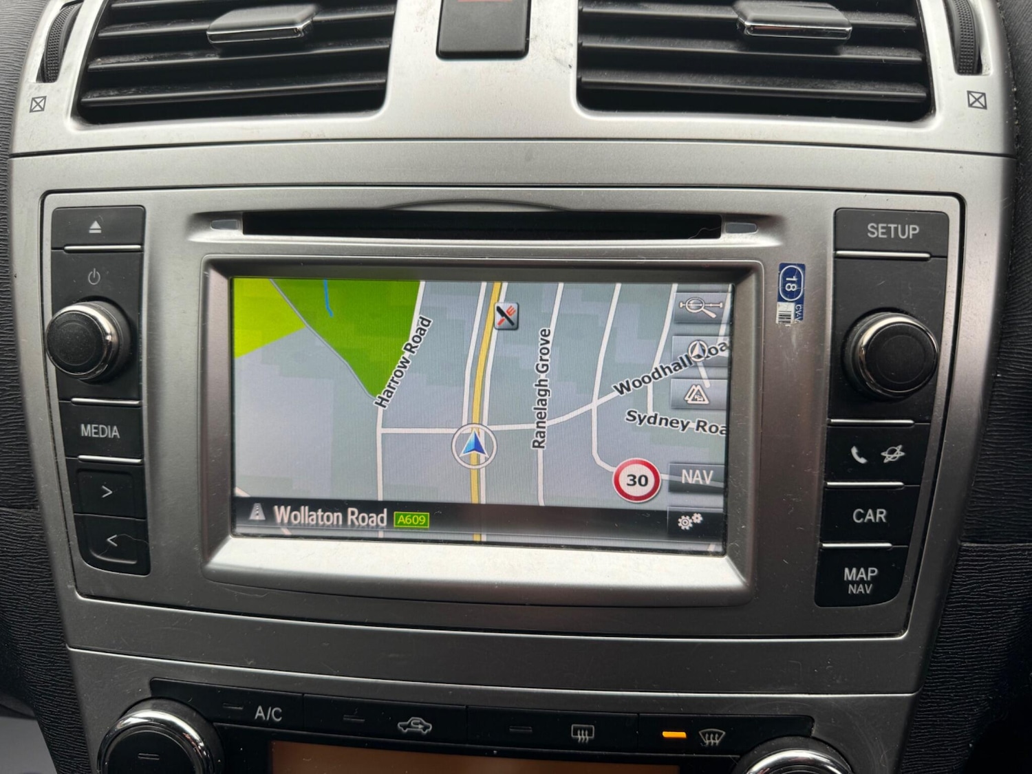 Used Toyota Avensis 2014 for sale - 76511964: Photo 22