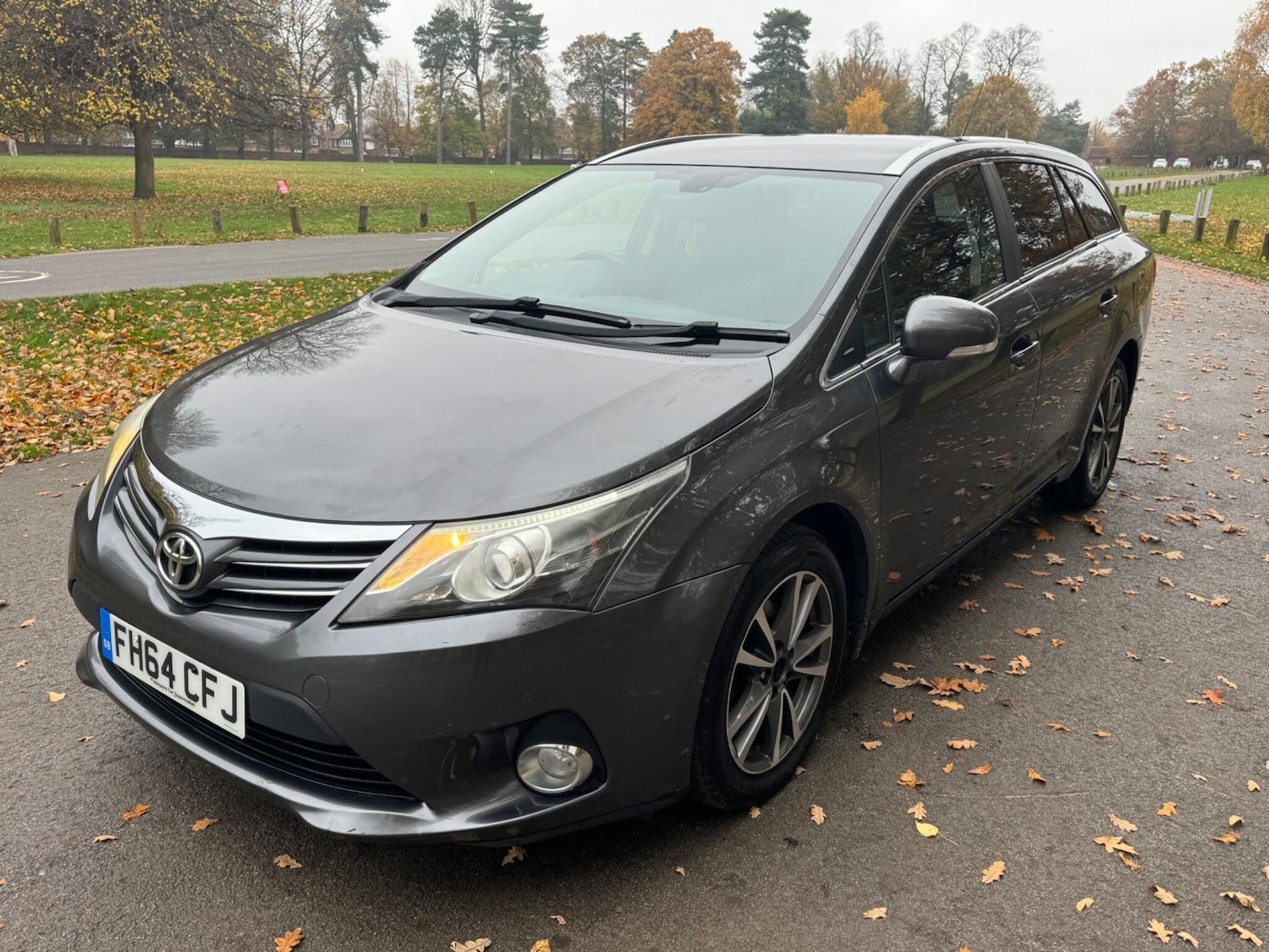 Used Toyota Avensis 2014 for sale - 76511964: Photo 3