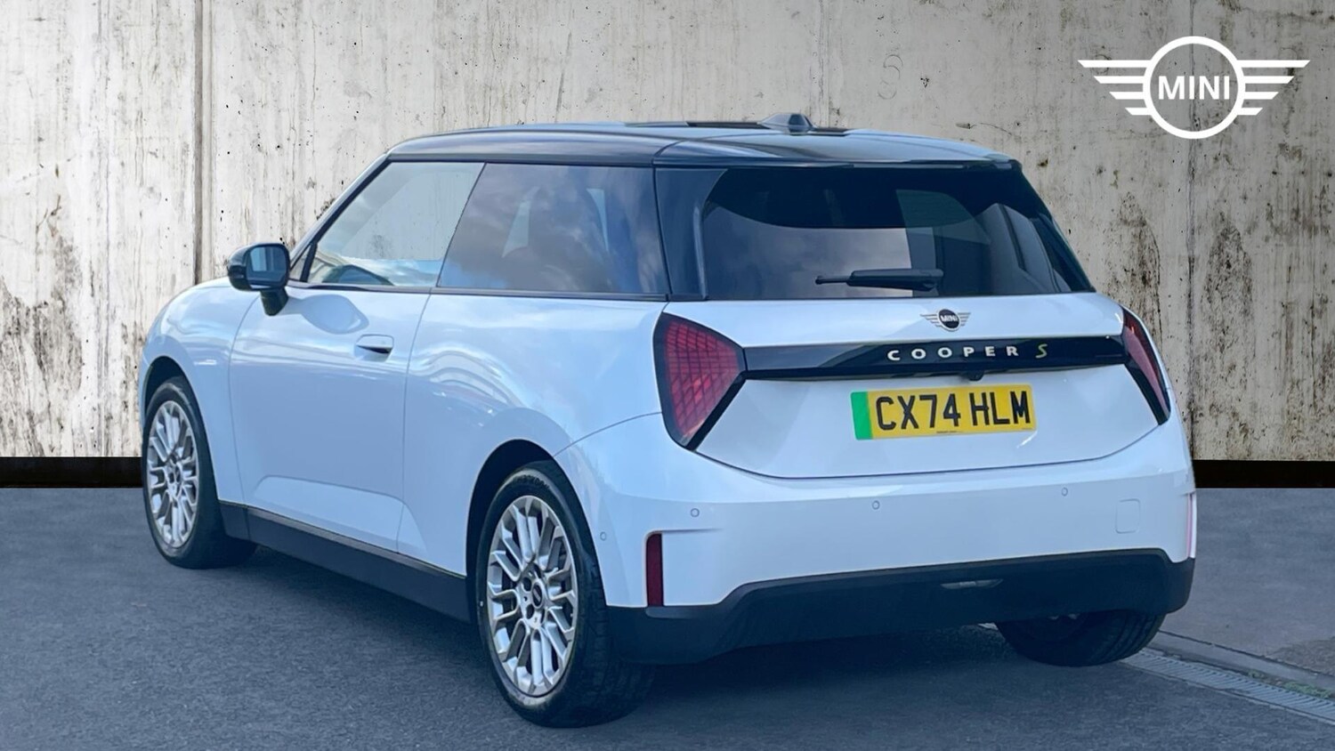 Used MINI Hatch 2024 for sale - 76831859: Photo 2