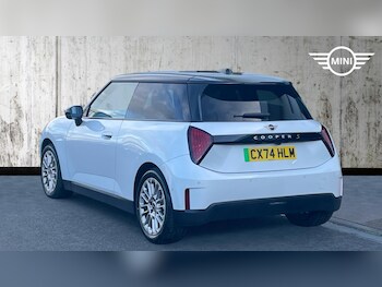 Used MINI Hatch 2024 for sale - 76831859: Photo