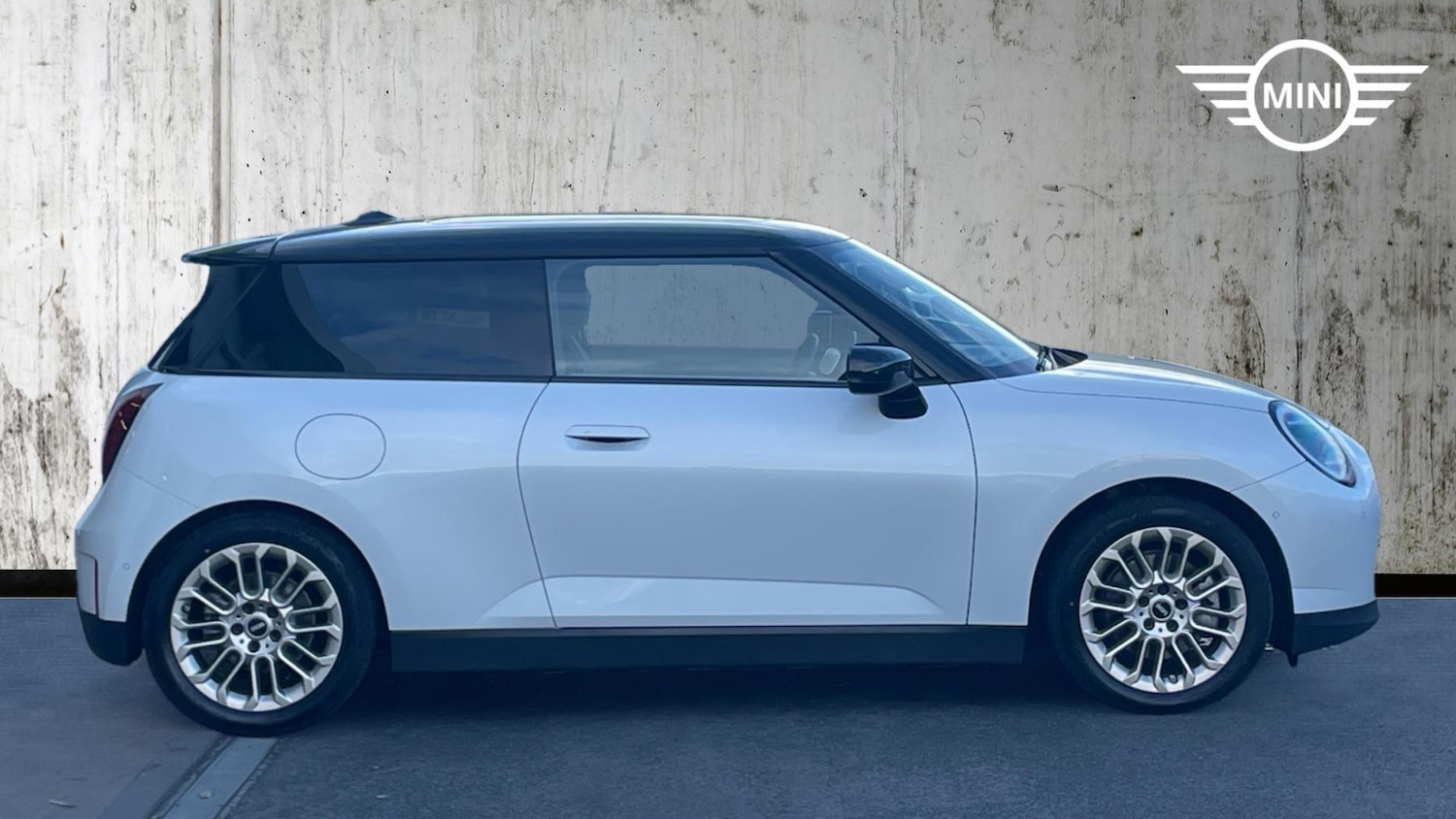 Used MINI Hatch 2024 for sale - 76831859: Photo 3