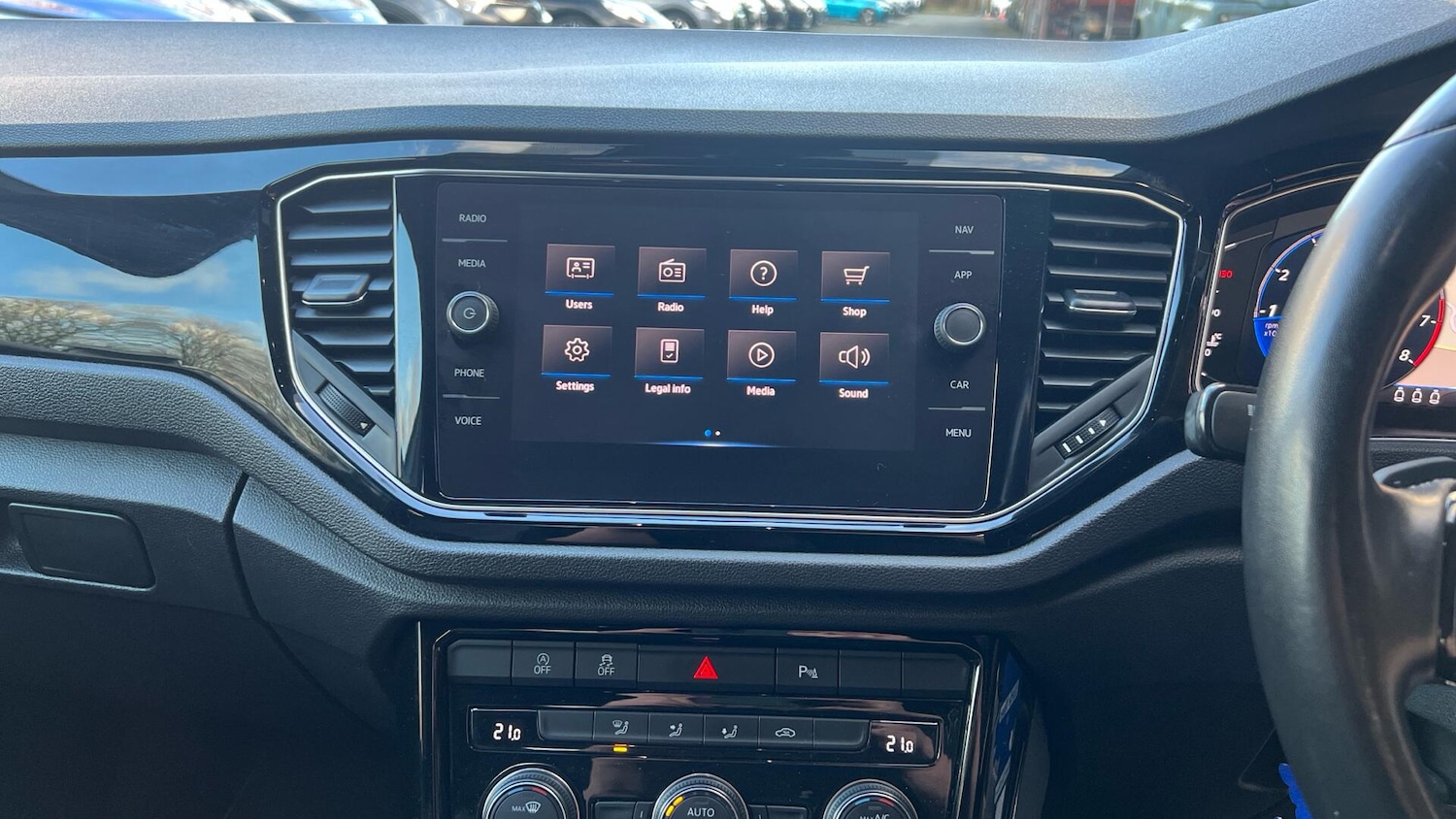 Used Volkswagen T-Roc 2020 for sale - 77190489: Photo 8