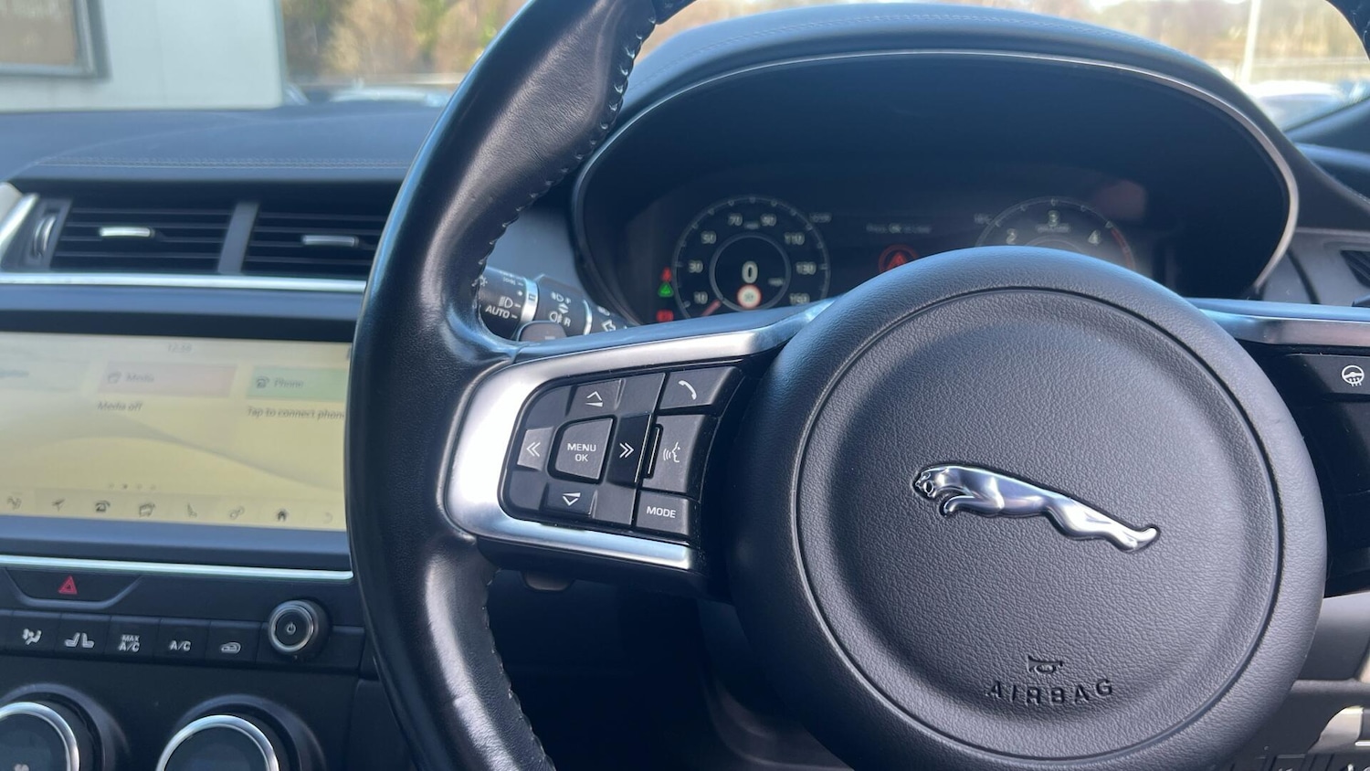 Used Jaguar E-Pace 2018 for sale - 77229231: Photo 17