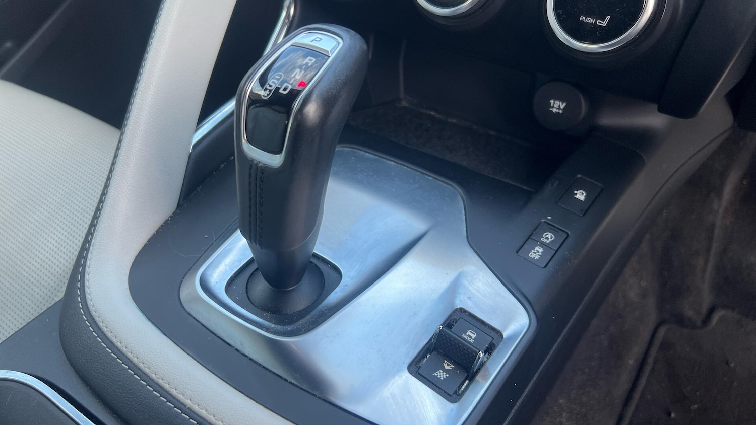 Used Jaguar E-Pace 2018 for sale - 77229231: Photo 19