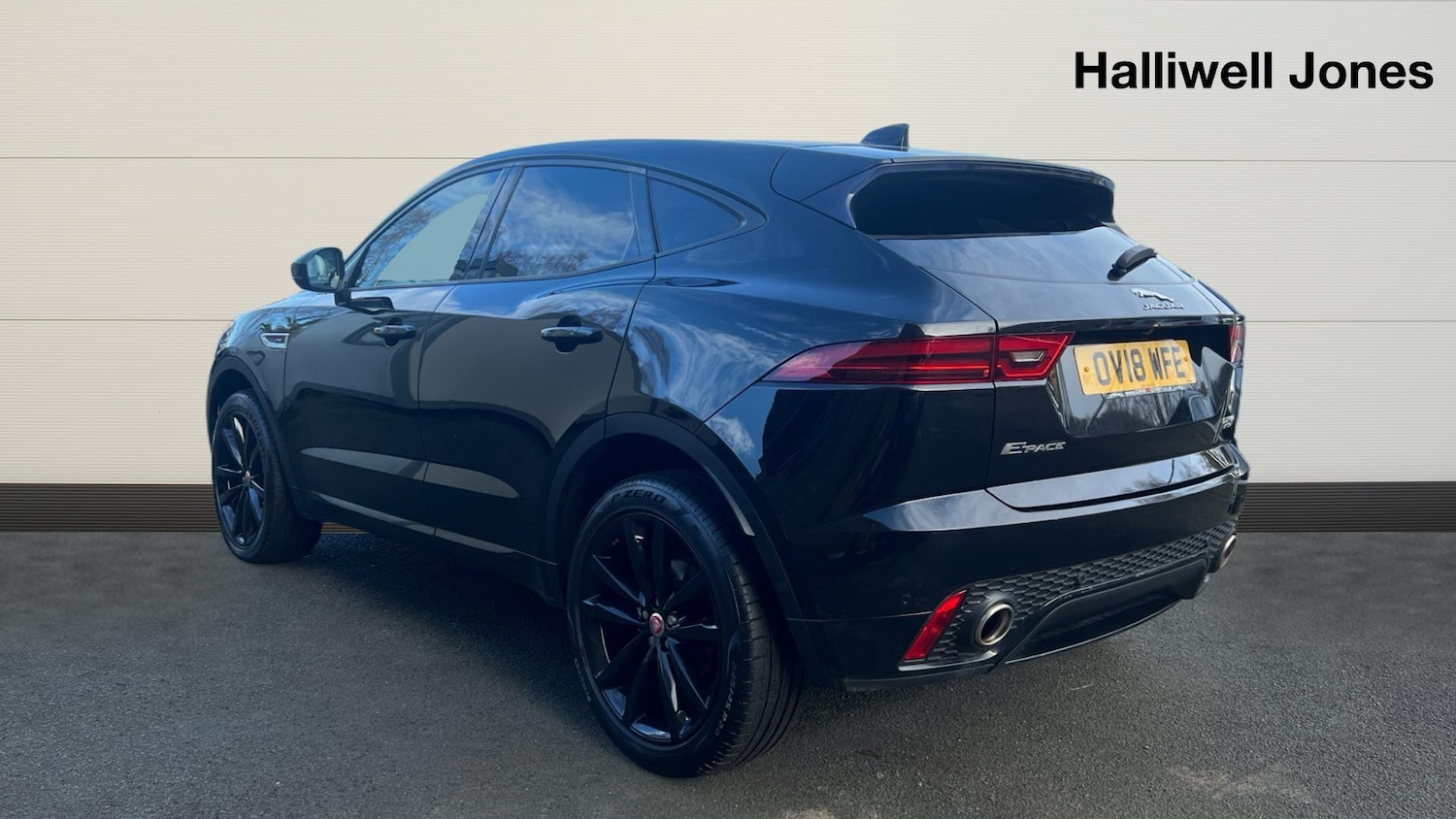 Used Jaguar E-Pace 2018 for sale - 77229231: Photo 2