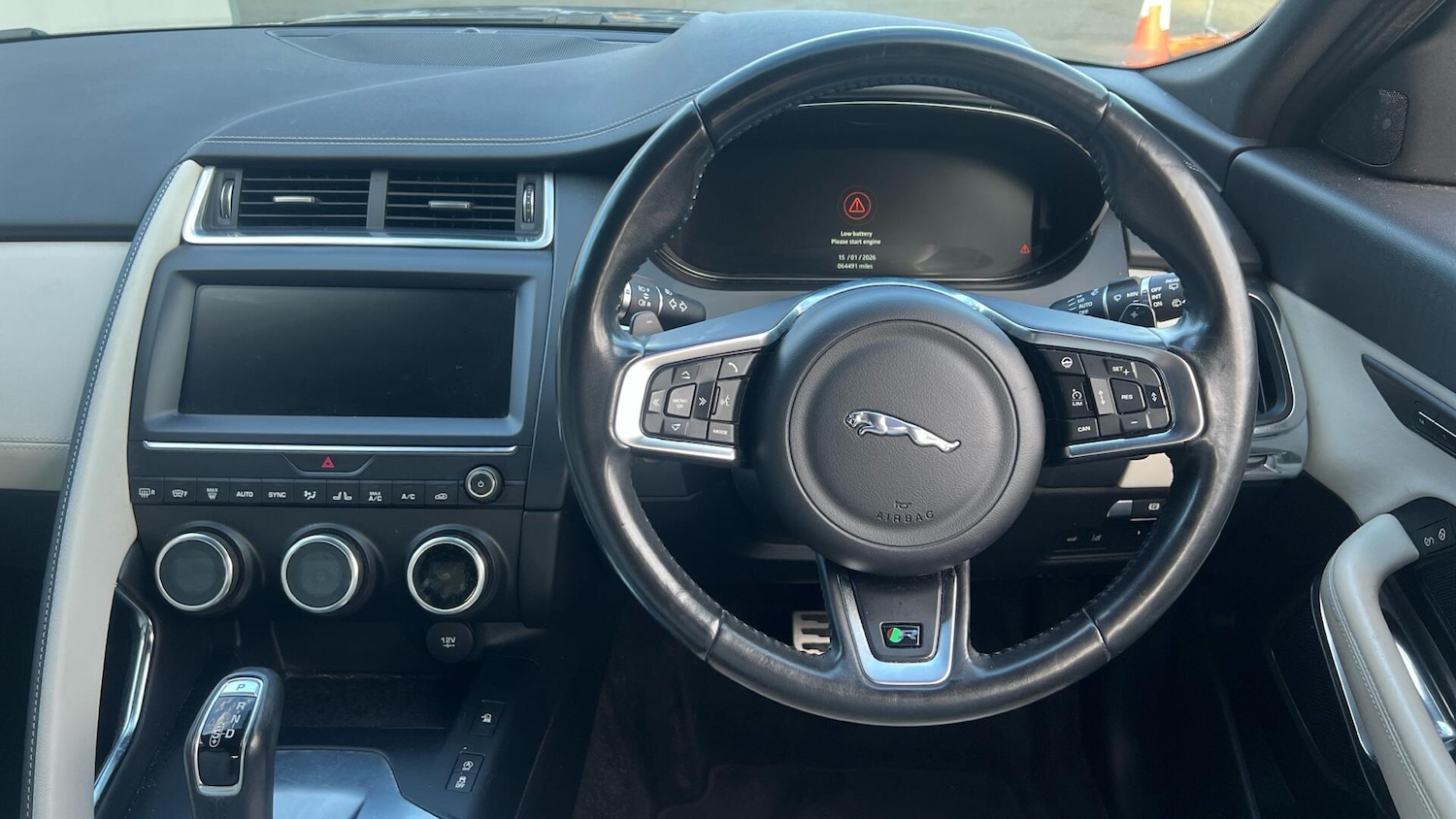 Used Jaguar E-Pace 2018 for sale - 77229231: Photo 5