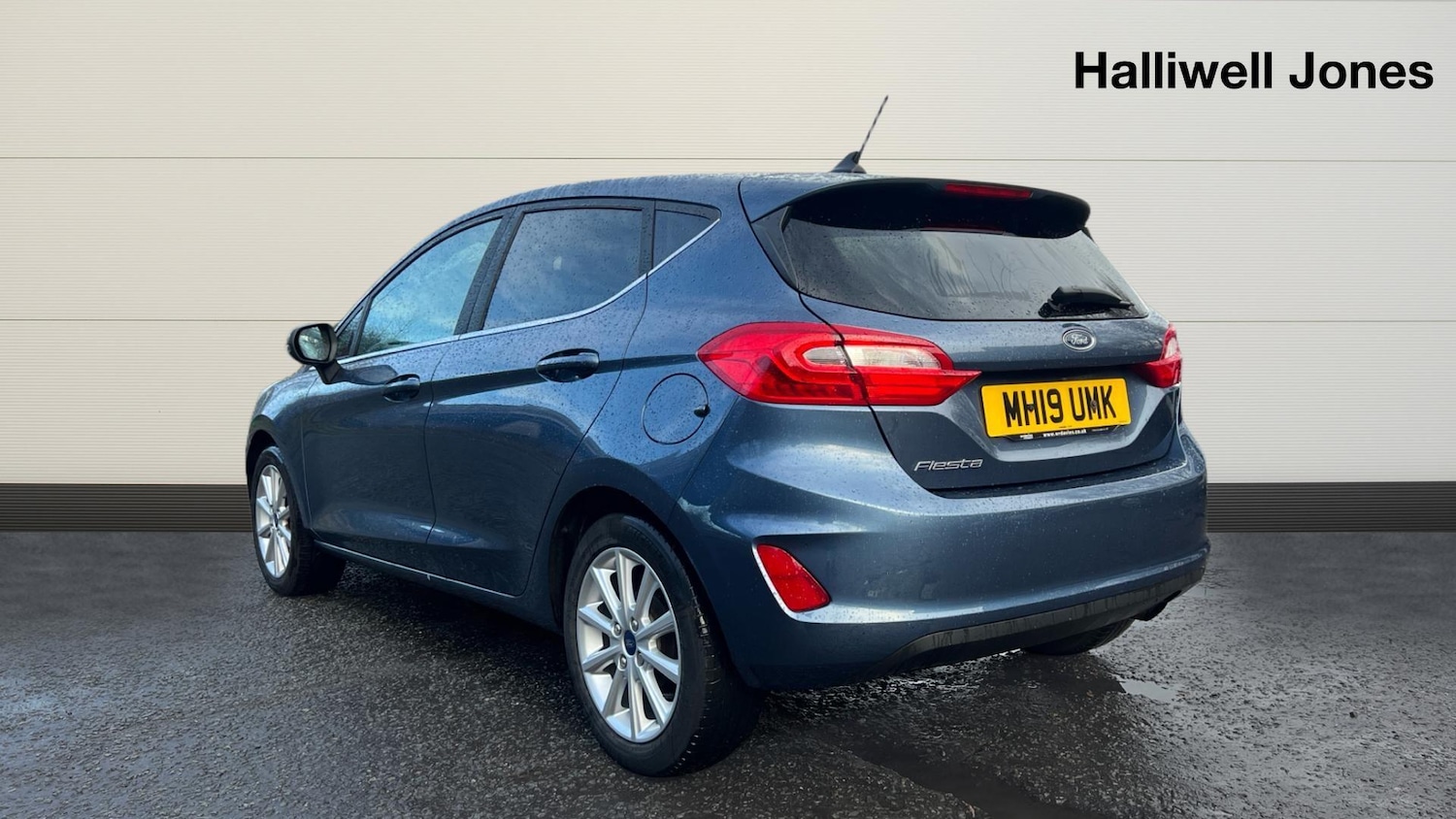 Used Ford Fiesta 2019 for sale - 76952799: Photo 2