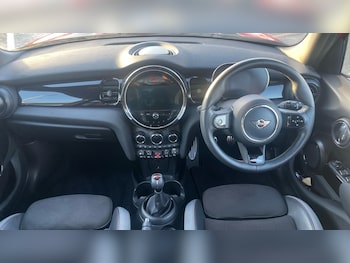 Used MINI Hatch 2021 for sale - 77067026: Photo