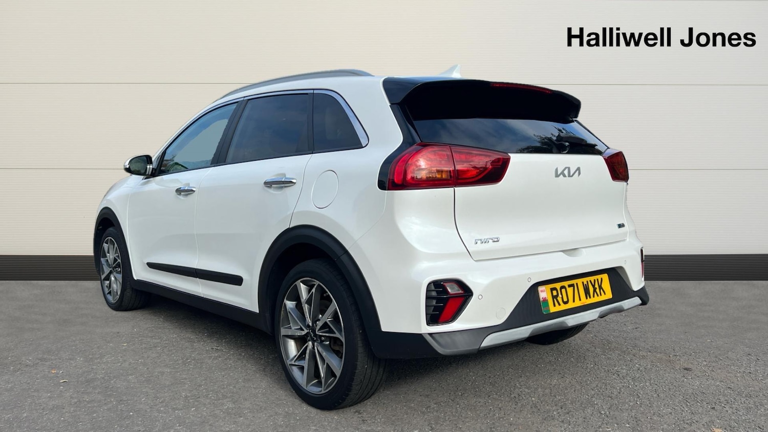 Used Kia Niro 2021 for sale - 76831842: Photo 2