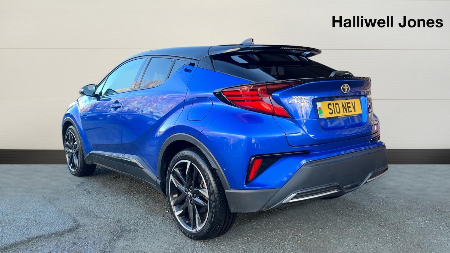 Used Toyota C-HR 2022 for sale - 77203989: Photo 2