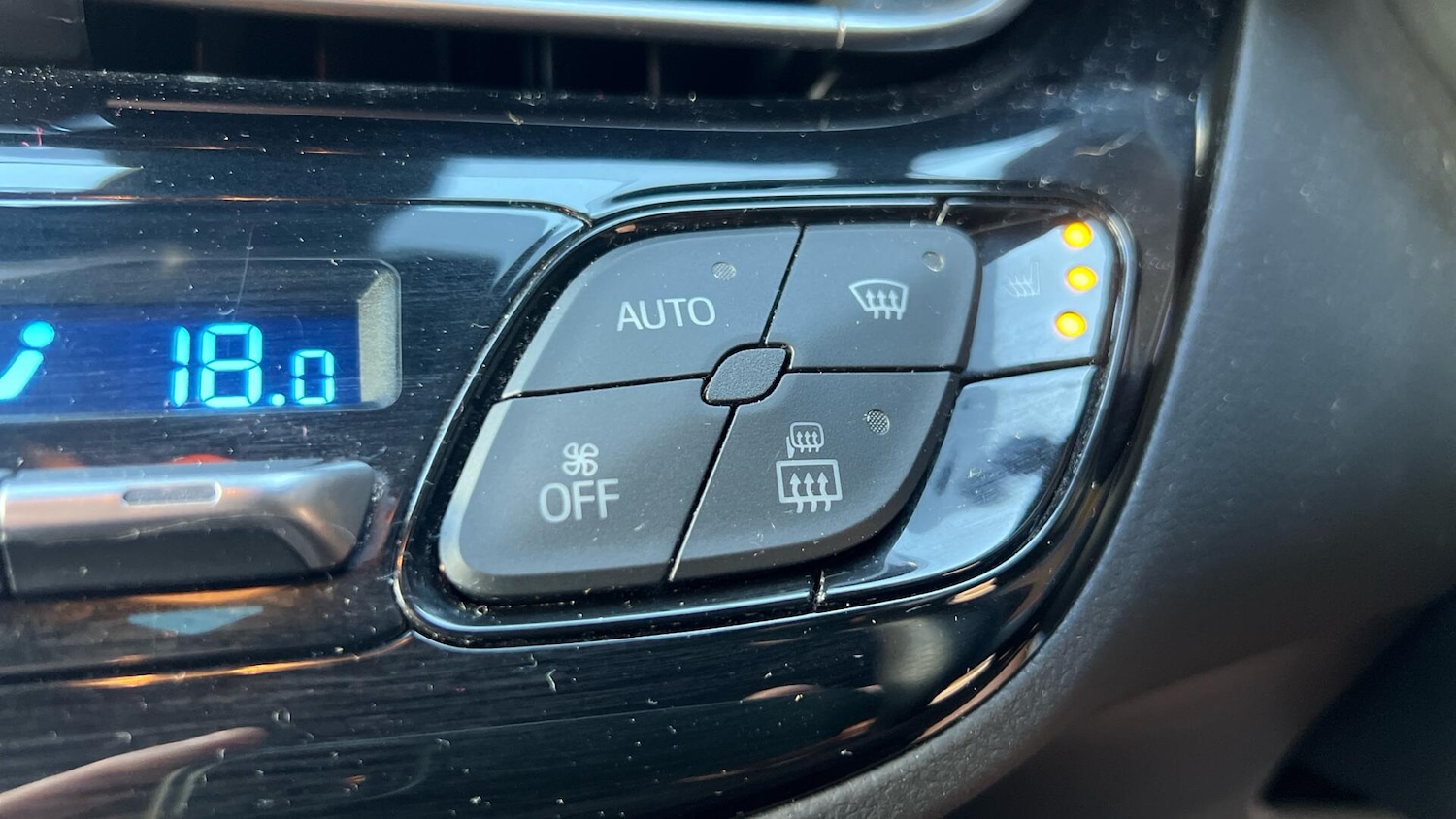 Used Toyota C-HR 2022 for sale - 77203989: Photo 25