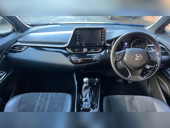 Used Toyota C-HR 2022 for sale - 77203989: Photo