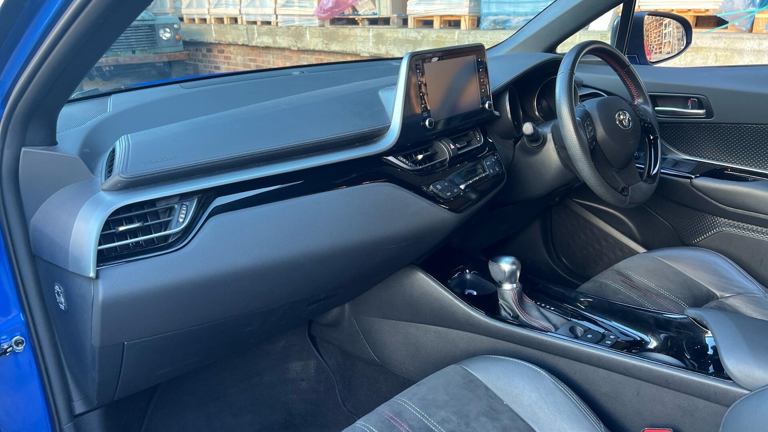 Used Toyota C-HR 2022 for sale - 77203989: Photo 7