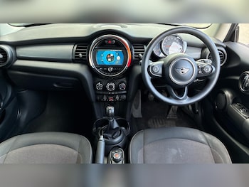 Used MINI Hatch 2019 for sale - 77957373: Photo