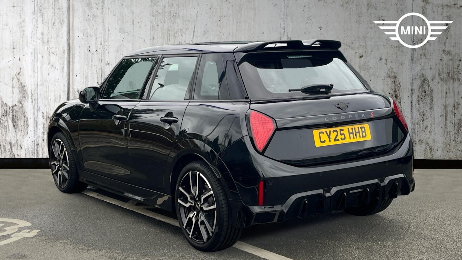 Used MINI Cooper 2025 for sale - 76832763: Photo 2