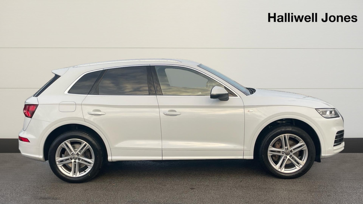 Used Audi Q5 2019 for sale - 76831860: Photo 3