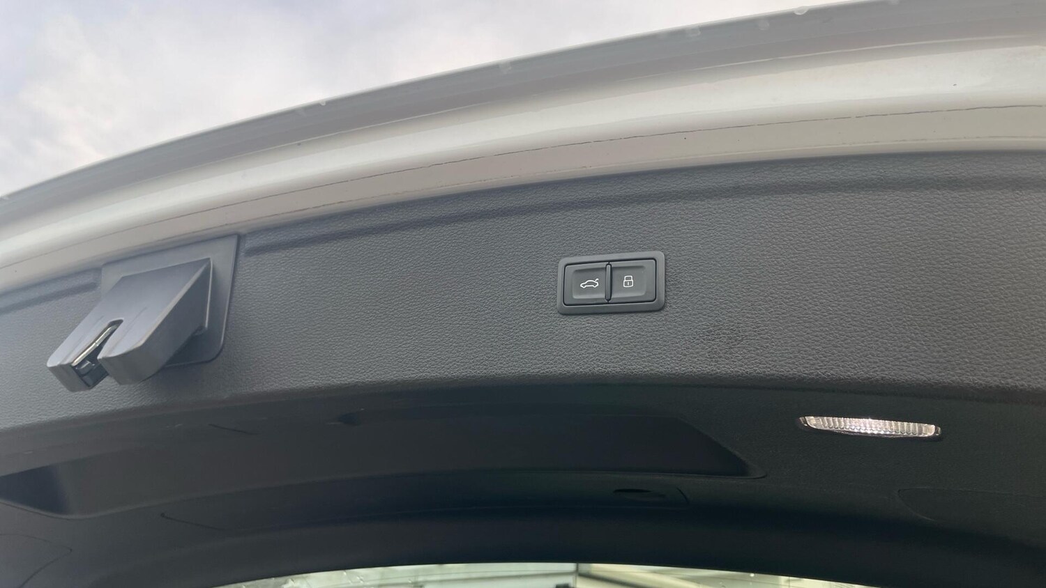 Used Audi Q5 2019 for sale - 76831860: Photo 34