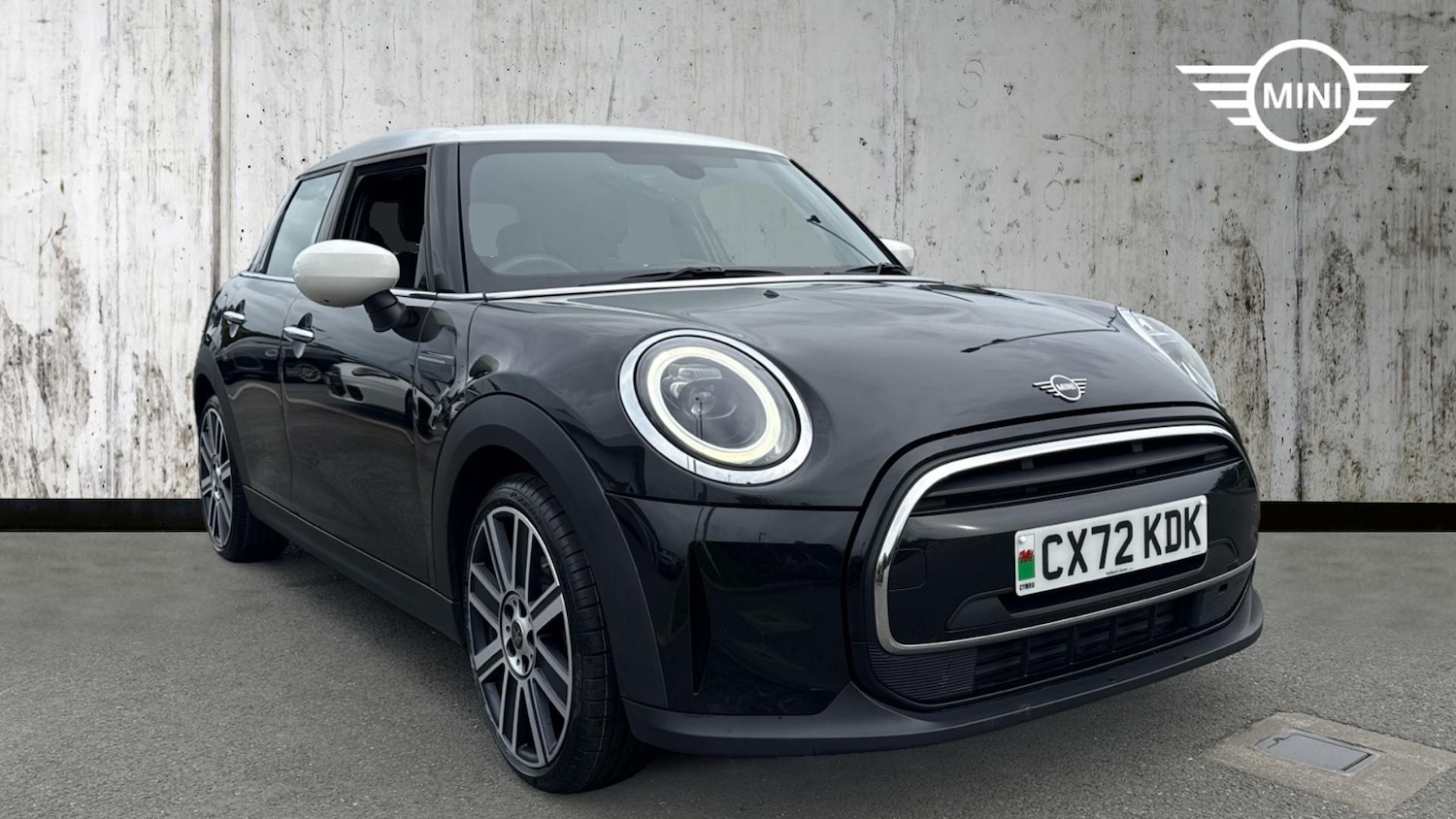 Used MINI Hatch 2022 for sale - 76912786: Photo 1