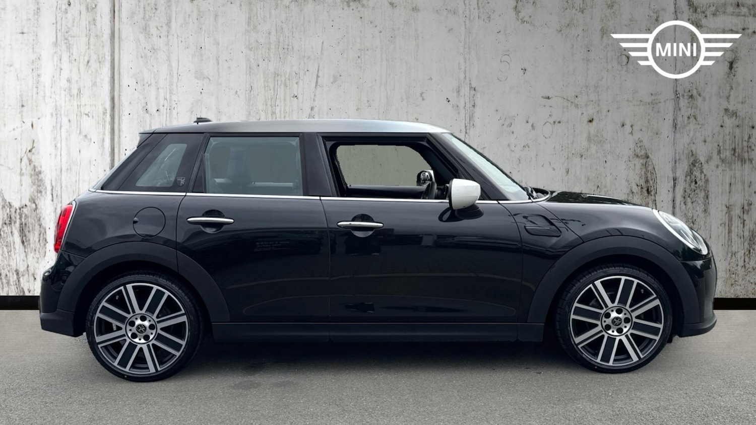 Used MINI Hatch 2022 for sale - 76912786: Photo 3