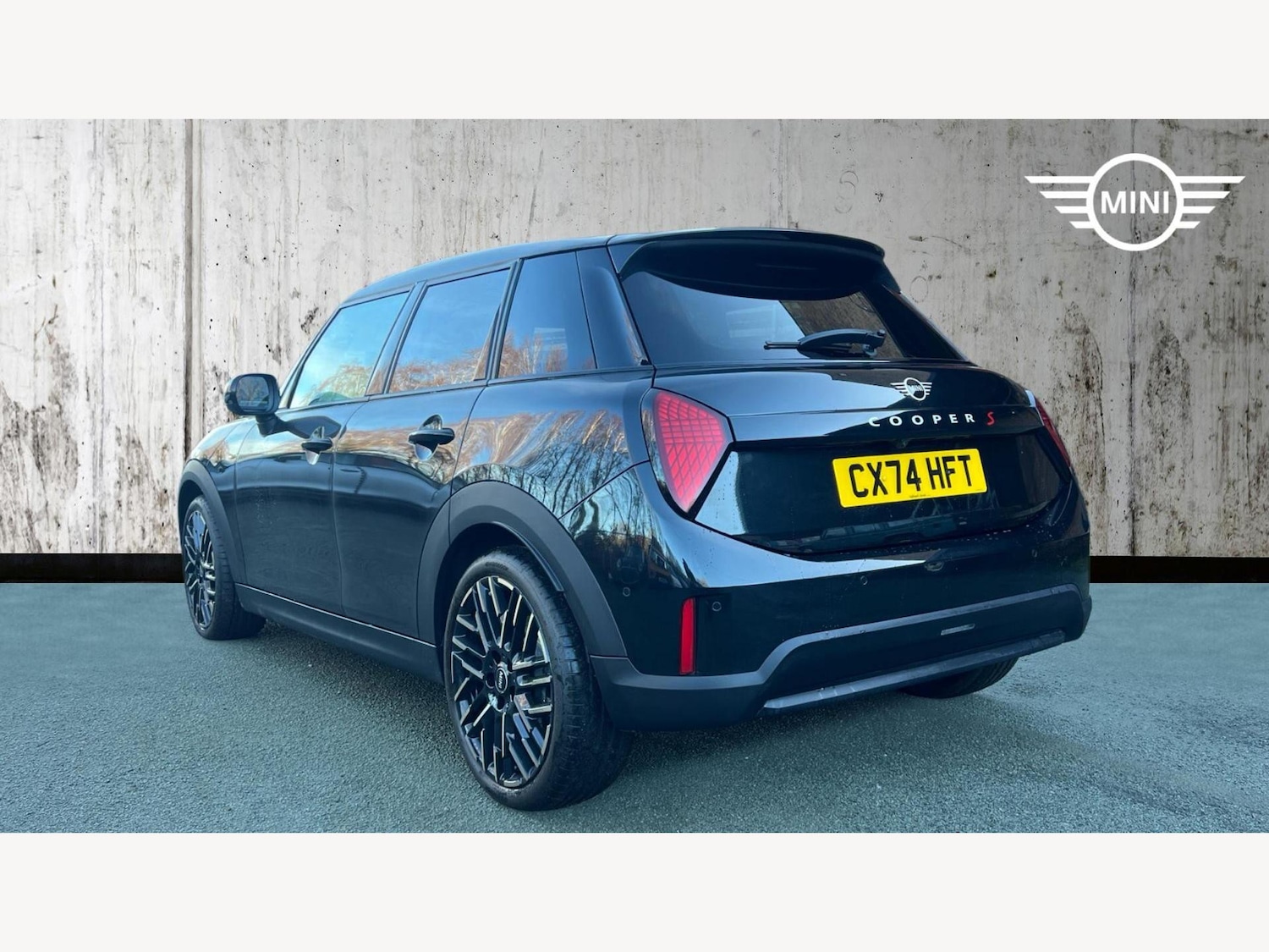 Used MINI Hatch 2024 for sale - 77091235: Photo 2