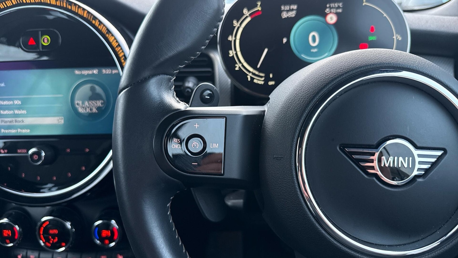 Used MINI Convertible 2024 for sale - 77097370: Photo 17