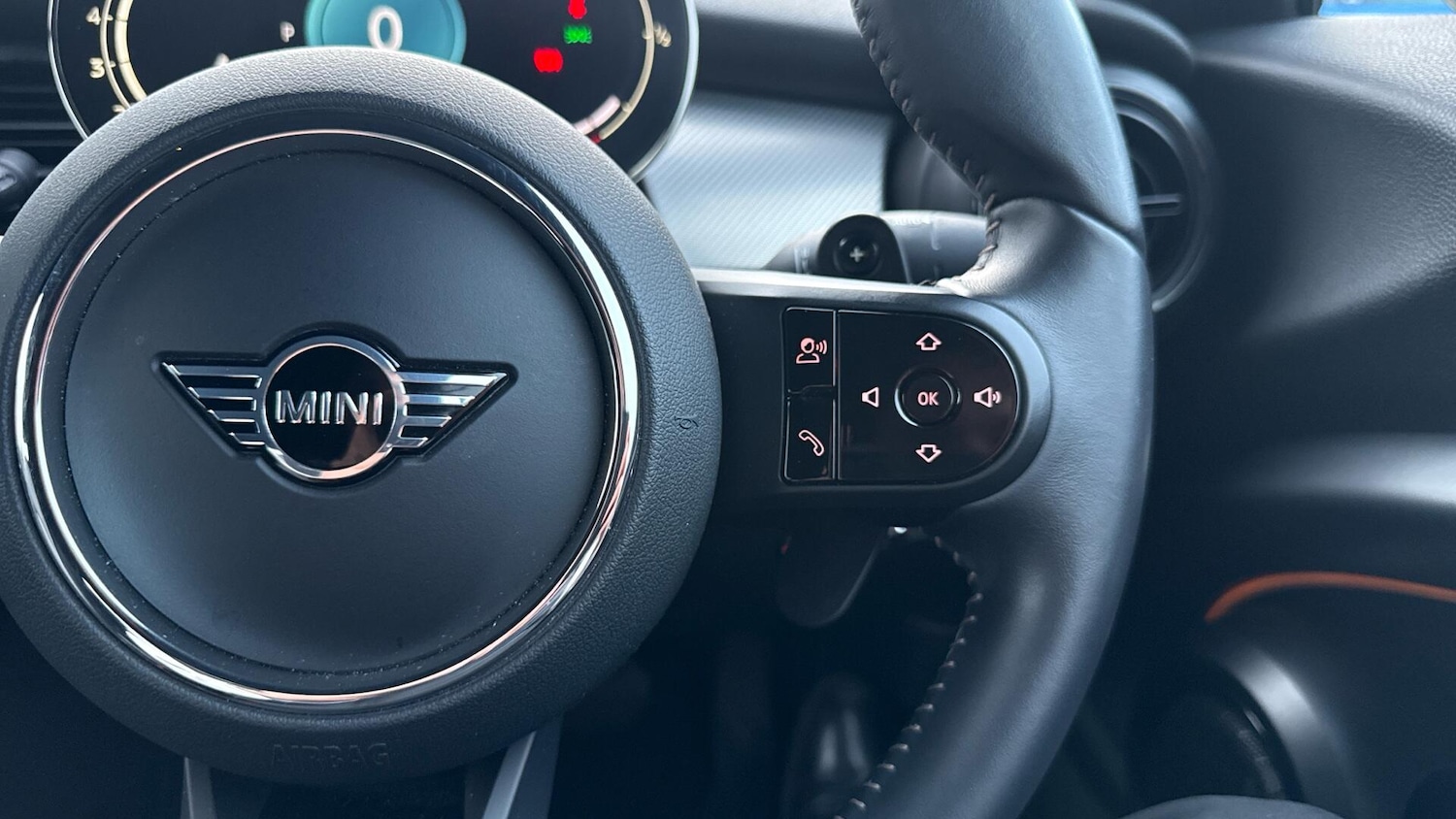 Used MINI Convertible 2024 for sale - 77097370: Photo 18