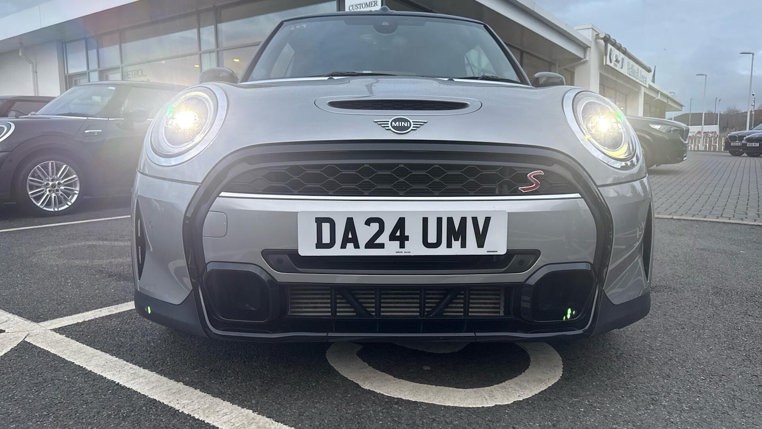 Used MINI Convertible 2024 for sale - 77097370: Photo 32